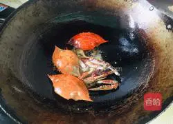 Illustration of how to make green onion and ginger prawn crab 2