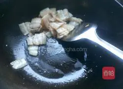 Illustration of how to cook twice-cooked pork with green pepper 5