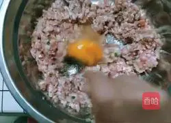 Illustration of how to make meatballs 1