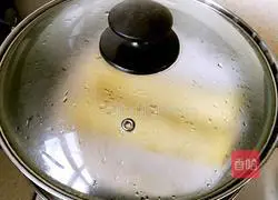 Illustration of how to make egg rolls 10