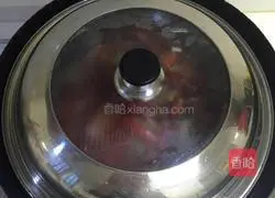 Illustration of how to make beer lobster 11