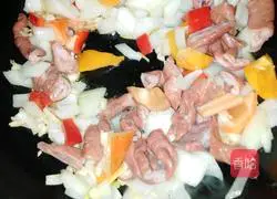 Illustration of how to make fat sausage 3