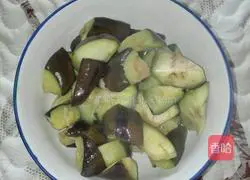 Illustration of how to make spicy ground three delicacies 12