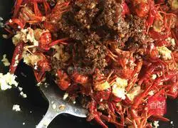  Illustration of secret spicy crayfish recipe 5