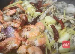 Illustration of three-juice stew pot 6