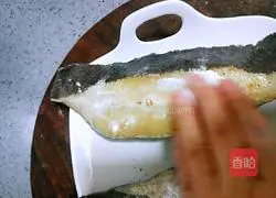 Fried flat cod#Reduce fat and gain muscle#Recipe illustration 10