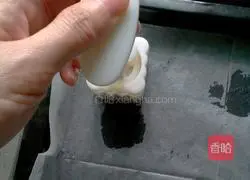 Illustration of how to make Cantonese-style mooncakes 9