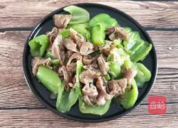 Stir-fried chili pepper Illustration of how to make fat intestines 1