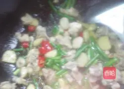 Illustration of how to make spicy fried bullfrog 6