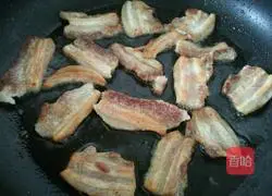 Illustration of the recipe of twice-cooked pork with garlic moss 5