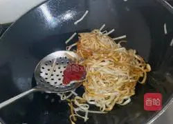 Illustration of how to make fried tomato noodles with soy sauce and tomato sauce 11