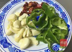 How to stir-fry bullfrog Illustration 6