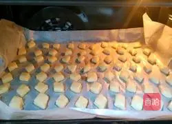 Illustration of how to catch fruits 5