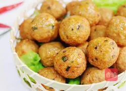 Illustration of how to make fried meatballs 16