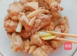 Illustration of how to make stewed chicken nuggets with dried mushrooms 9