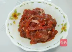 Illustration of how to make assorted kimchi and shredded pork 1