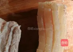 The braised pork blooms more than the oily meat Illustration of how to do it 4