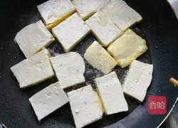 Illustration of how to make fried meat with tofu 3