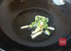 Illustration of how to make stir-fried shrimps 10