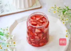 Illustration of how to make homemade strawberry wine 12