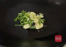 Illustration of how to make stir-fried shrimp with onion 3