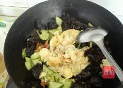 Illustration of how to make osmanthus meat 9