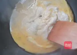 Illustration of how to make scrambled eggs with zucchini 3