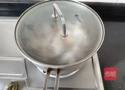 Illustration of braised fish cubes with garlic 7