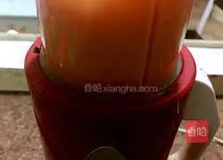 Illustration of making homemade tomato sauce 4