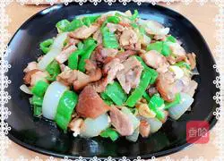 Illustration of how to make stir-fried elbow pork with pepper 9