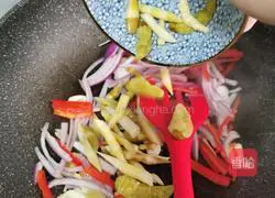 Illustration of how to make cuttlefish with pickled bamboo shoots 6