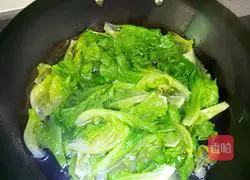 Illustration of how to make lettuce in oyster sauce (making money) 5