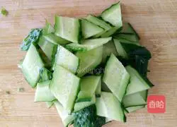 Illustration of how to make Bayi Fish Balls with Pine Mushrooms 2