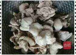 Making a side dish for love - Illustration of how to make a small chicken stewed with mushrooms 2