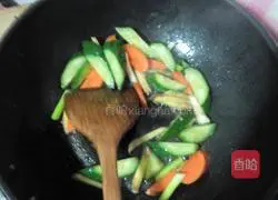 Illustration of how to make pepper-flavored beer duck 9