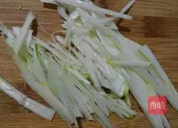 Illustration of how to make braised tofu shreds 4