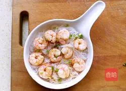 Illustration of how to make steamed shrimps with vermicelli 5