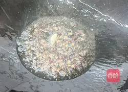 Illustration of how to stir-fry shrimp tails 1