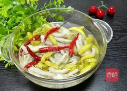 Illustration of how to make chicken feet with pickled pepper 7
