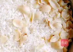 Illustration of how to nourish glutinous rice with wolfberry lily 4