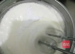 Black Forest Cake Roll Recipe Illustration 5