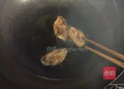 Illustration of how to make imperial concubine chicken wings 2