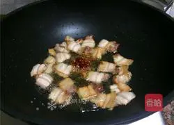 Illustration of how to make stir-fried pork with Huoxiang bamboo shoots 8