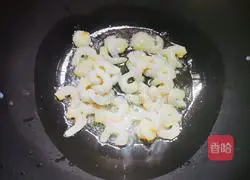 Illustration of how to make fried shrimps with zucchini 4