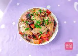 Illustration of home-style papaya, mushrooms and hairtail 1