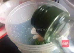 Illustration of how to make seafood pasta 5