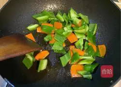 Illustration of how to make pork slices 8