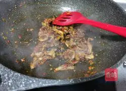 Illustration of how to stir-fry octopus tentacles in spicy sauce 9