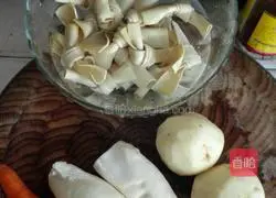 Illustration of Sichuan style potato braised pork ribs 13