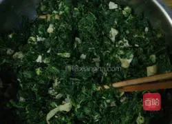 Illustration of how to make shepherd’s purse dumplings 1